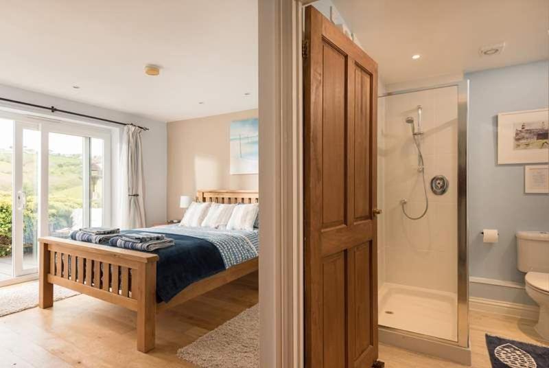 Talland Cosy Beachfront Retreat With Stunning Sea Views & Free Access To A Local Indoor Pool מראה חיצוני תמונה