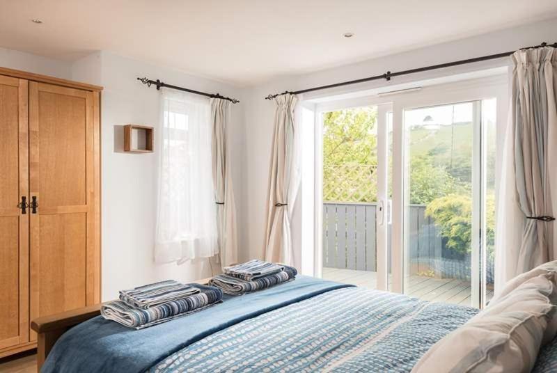 Talland Cosy Beachfront Retreat With Stunning Sea Views & Free Access To A Local Indoor Pool מראה חיצוני תמונה
