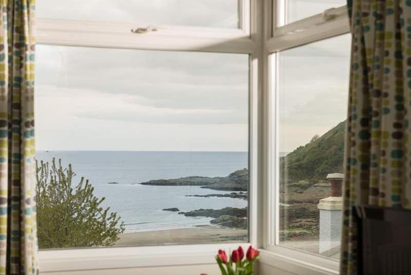Talland Cosy Beachfront Retreat With Stunning Sea Views & Free Access To A Local Indoor Pool מראה חיצוני תמונה