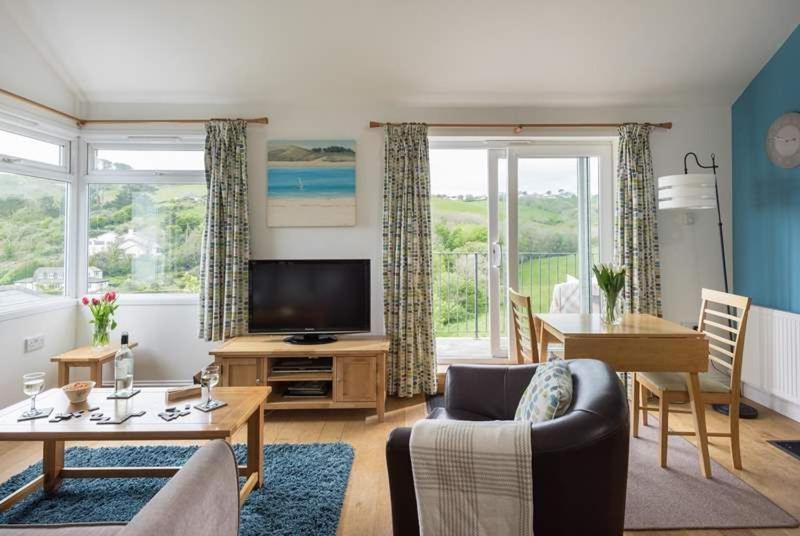 Talland Cosy Beachfront Retreat With Stunning Sea Views & Free Access To A Local Indoor Pool מראה חיצוני תמונה