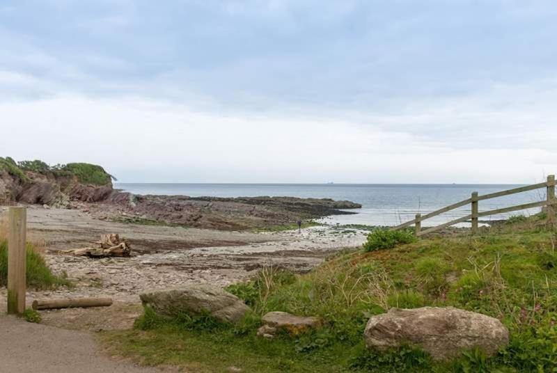 Talland Cosy Beachfront Retreat With Stunning Sea Views & Free Access To A Local Indoor Pool מראה חיצוני תמונה
