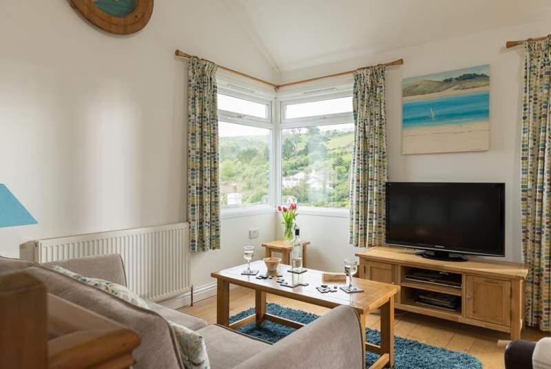 Talland Cosy Beachfront Retreat With Stunning Sea Views & Free Access To A Local Indoor Pool מראה חיצוני תמונה